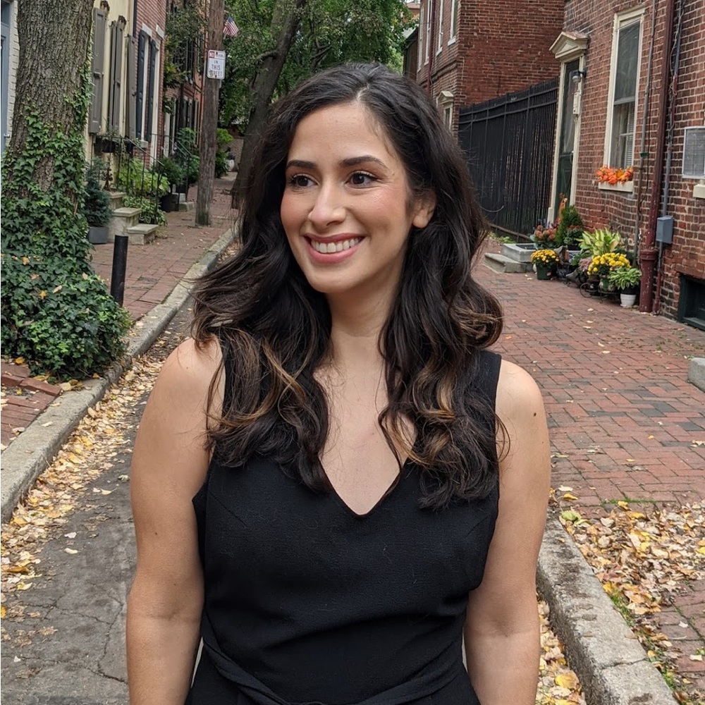 Meet your Posher, Yesenia